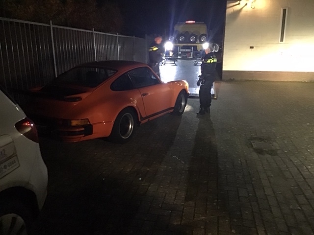 Porsche 911 turbo bei der Sicherstellung in Kekrade (NL)