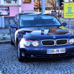 BMW 735i (E65)