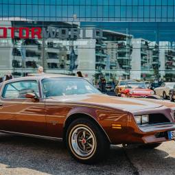 Pontiac Firebird Esprit
