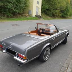 Mercedes-Benz 230 SL (W 113)