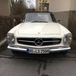 Mercedes-Benz 250 SL (W 113)