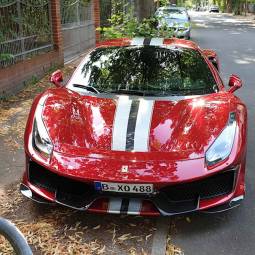 Ferrari 488 Pista