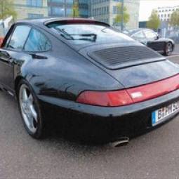 Porsche 911 Carrera 4 S (993)
