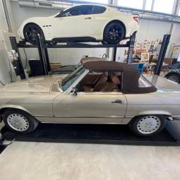 Mercedes-Benz 560 SL US-Ausf. (R 107)