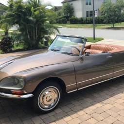 Citroen DS 21 "Usine"