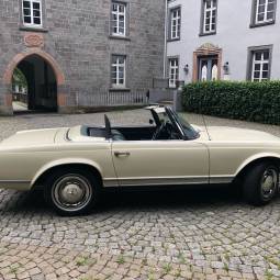 Mercedes-Benz 250 SL (W 113)