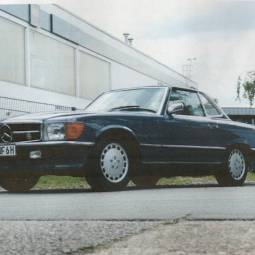 Mercedes-Benz 300 SL (R 107)