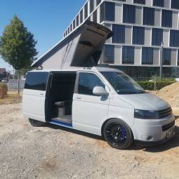 TH Automobile SpaceCamper TH5