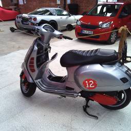 Piaggio - Custom Racer Berlin Vespa 300 GT Argento GT