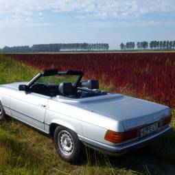 Mercedes-Benz 280 SL R107