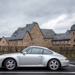Porsche 911 Carrera 4 S (993)